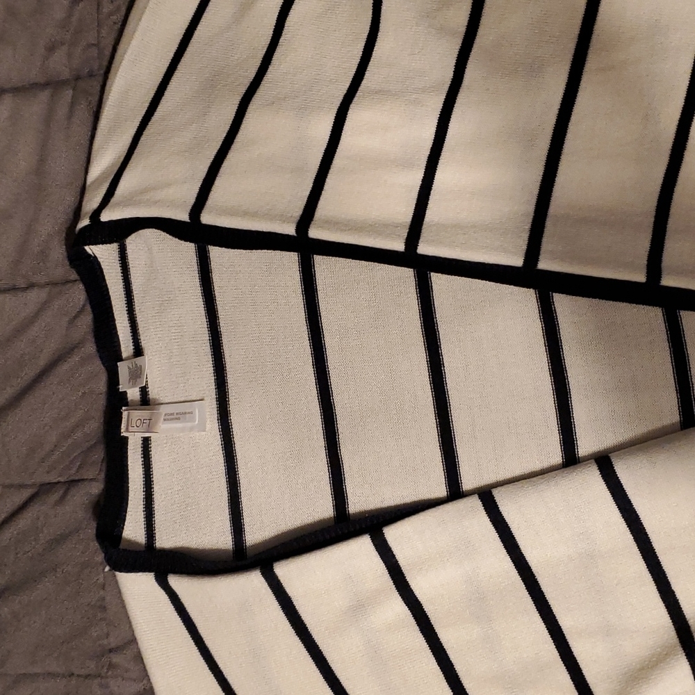 Loft kimono, cream with black horizontal stripes
